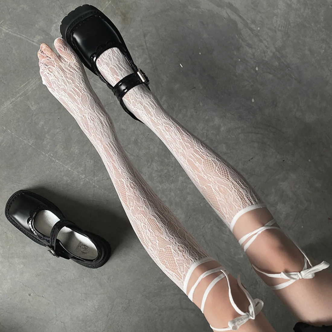 1 Pair Street Lolita Knee High Socks Strappy Lace Fishnet Stockings Split Toe Socks Cool JK Girl Black White Sexy Knee Socks
1 Pair Street Lolita Knee High Socks Strappy Lace Fishnet Stockings Split Toe Socks Cool JK Girl Black White Sexy Knee Socks