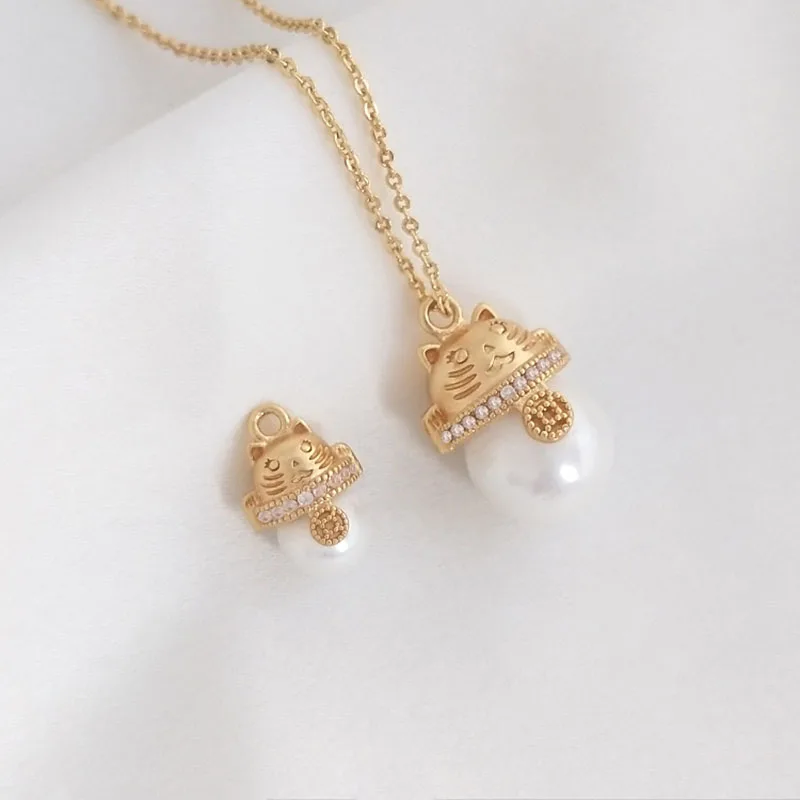 1Pcs Inlaid zircon Lucky Cat Bracelets Necklace Pendant Fashion Jewelry for Women Valentines Day Gift
1Pcs Inlaid zircon Lucky Cat Bracelets Necklace Pendant Fashion Jewelry for Women Valentines Day Gift