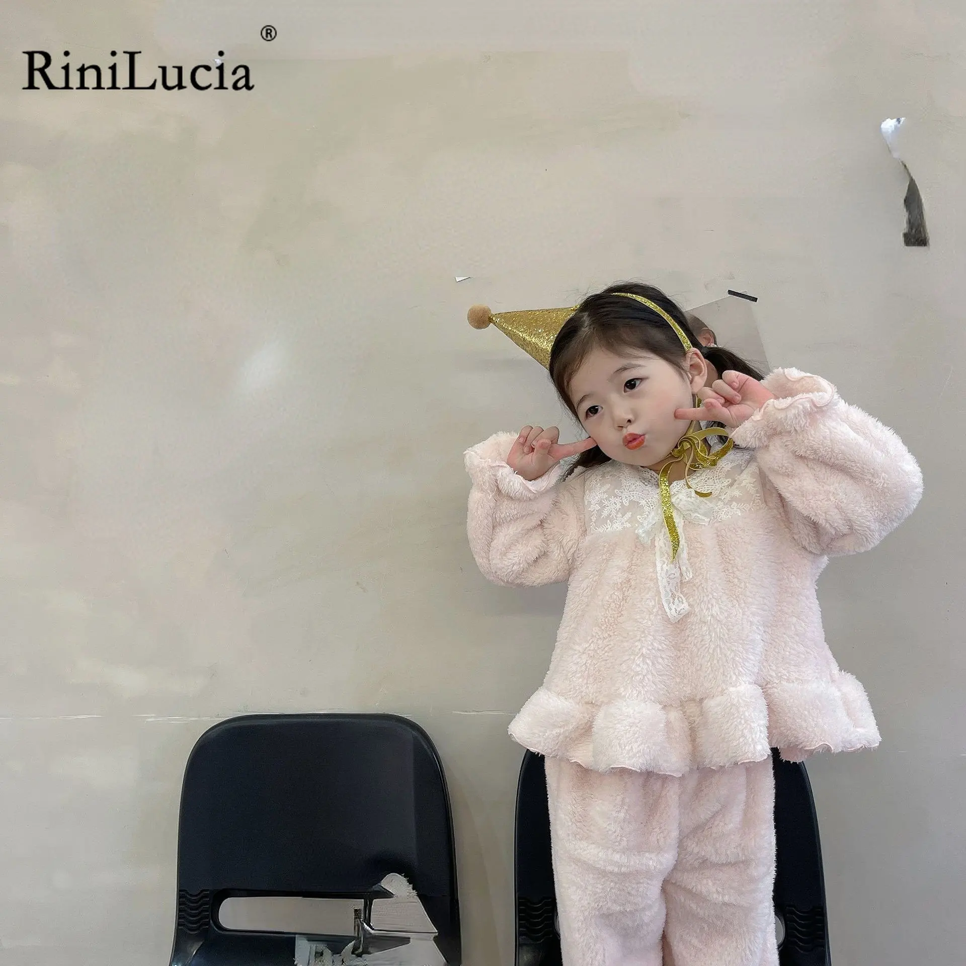 RiniLucia 2022 Kids Pajamas Sets Girl Sleepwear Suit Warm Winter Kids Pajamas Long Sleeve Tops + Pants 2pcs Children Clothing
RiniLucia 2022 Kids Pajamas Sets Girl Sleepwear Suit Warm Winter Kids Pajamas Long Sleeve Tops + Pants 2pcs Children Clothing
