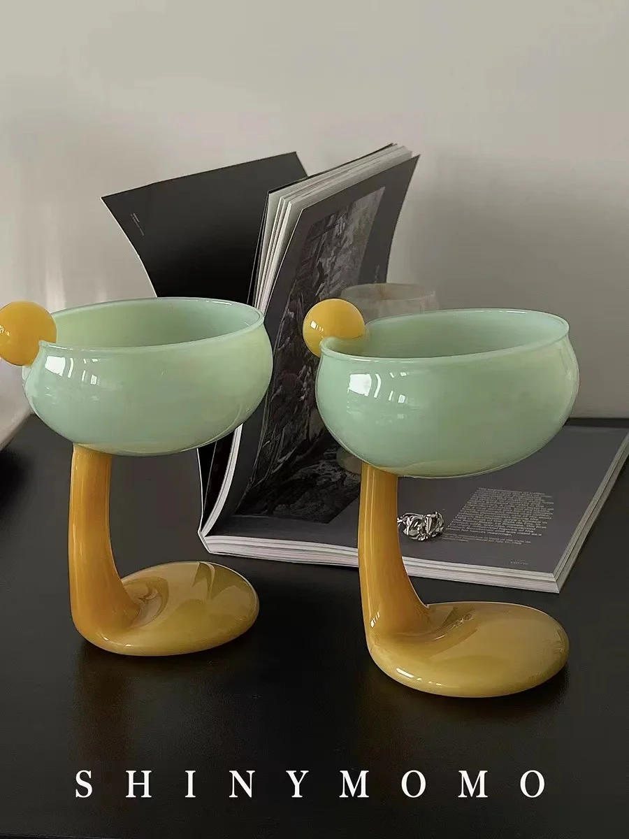 Creative Goblet Duck Palm Dessert Glass Mug Colored Borosilicate Ice Cream Cup Breakfast Cereal Bowl Cocktail Glass
Creative Goblet Duck Palm Dessert Glass Mug Colored Borosilicate Ice Cream Cup Breakfast Cereal Bowl Cocktail Glass