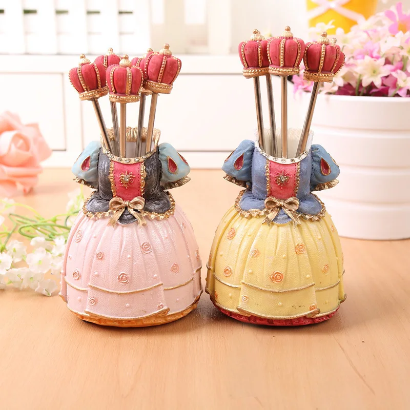 Resin Princess Skirt Decorative Jar Stainless Steel Tooth Pick Children's Creative Fruit Dessert Fork Set 6 Fruit Fork 1 Cans
Resin Princess Skirt Decorative Jar Stainless Steel Tooth Pick Children's Creative Fruit Dessert Fork Set 6 Fruit Fork 1 Cans