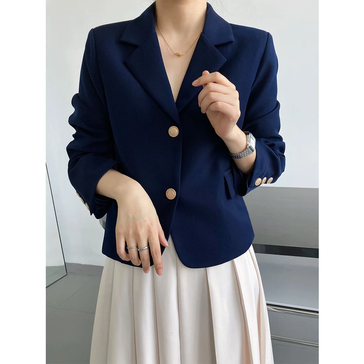 Winter Short Suit Jacket For Women 2022 Autumn New Korean Version Fashion Temperament Small Jackets Short Coats Fashion Outwear 
Winter Short Suit Jacket For Women 2022 Autumn New Korean Version Fashion Temperament Small Jackets Short Coats Fashion Outwear
