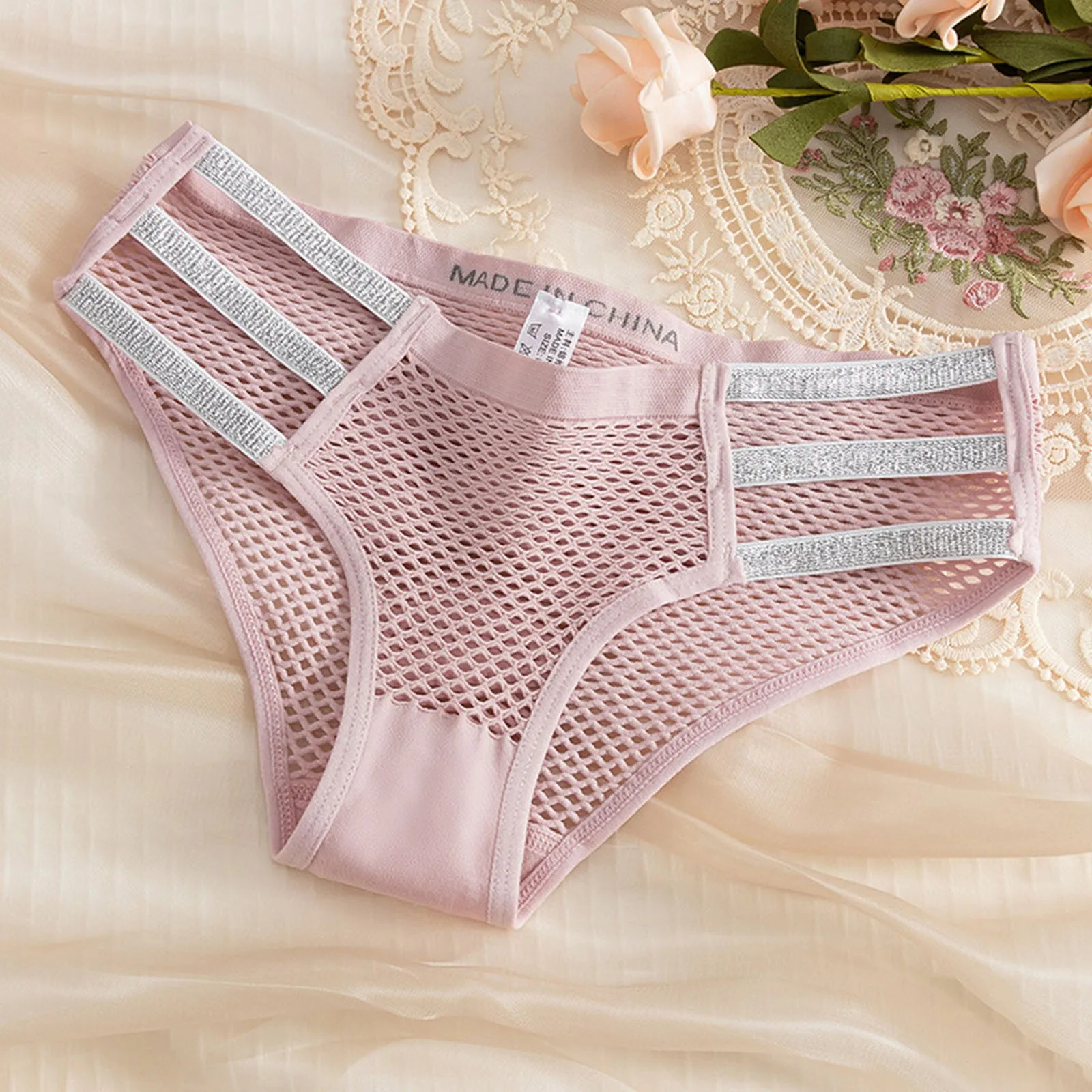 Sexy Mesh Briefs Fishing Net Hollow Out Thongs Erotic Temptation T-Back Ropa Interior Femenina Patchwork Breathable Cueca
Sexy Mesh Briefs Fishing Net Hollow Out Thongs Erotic Temptation T-Back Ropa Interior Femenina Patchwork Breathable Cueca