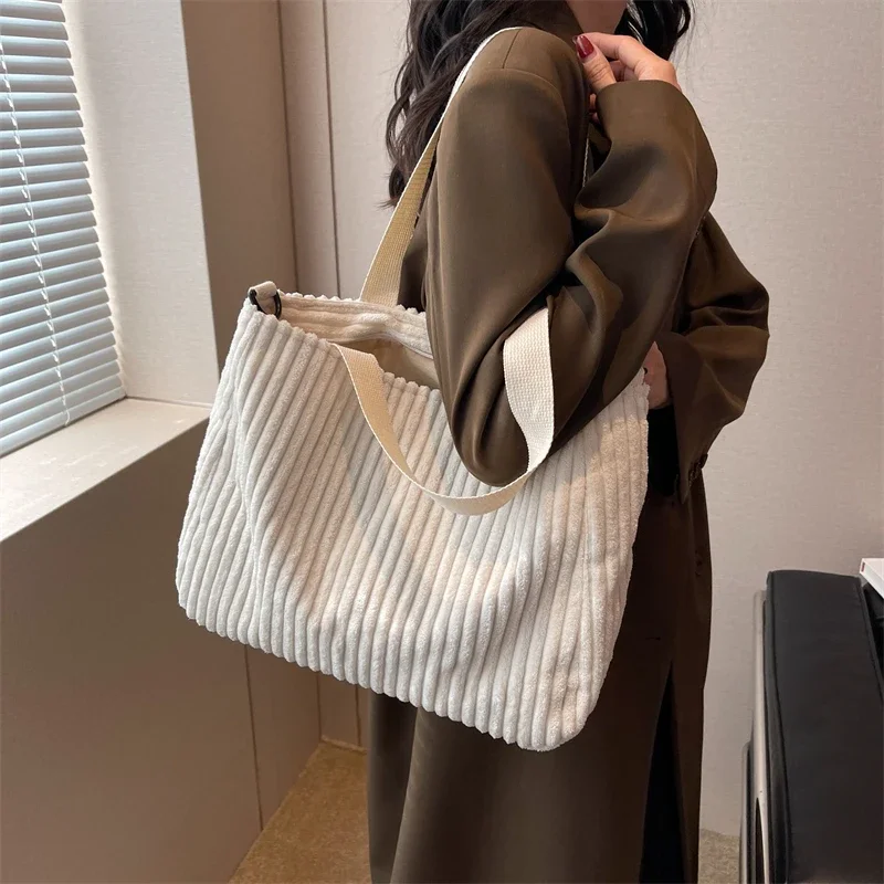 

Autumn Winter Women's Large Capacity Soft Corduroy Tote Bag Design Shoulder Handbag Female Fashion Commute Shopping Bag 2023