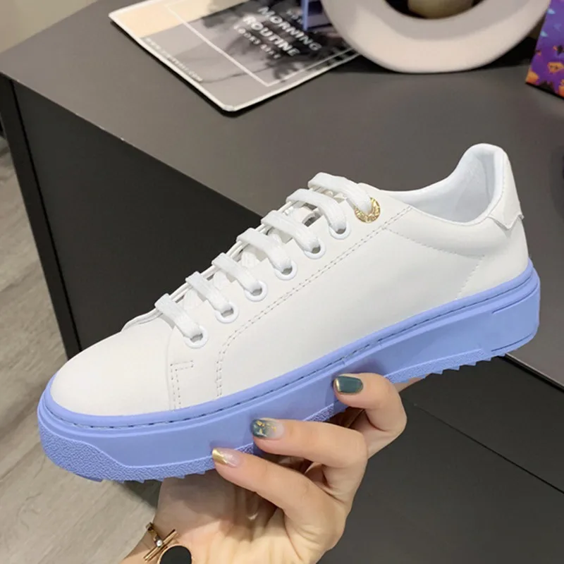 2022 новый роскошный дизайн тисненые кружева кожа Queen Emcee белые кроссовки повседневная женская обувь 2022 теннисная обувь
2022 новый роскошный дизайн тисненые кружева кожа Queen Emcee белые кроссовки повседневная женская обувь 2022 теннисная обувь