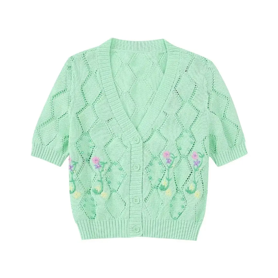 DYLQFS 2023 NEW Summer Women Beading Embroidery Decoration Spaghetti Strap Square Collar Casual Vintage Sweet Knitting Top
DYLQFS 2023 NEW Summer Women Beading Embroidery Decoration Spaghetti Strap Square Collar Casual Vintage Sweet Knitting Top
