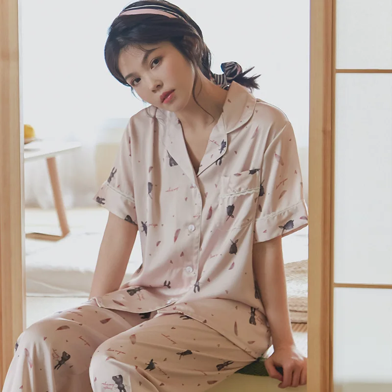 Pajamas Women's Summer Rabbit Short Sleeve Trousers Suit Home Wear Artificial Silk Student Silk Ice Silk Pajamas Generation Hair
Pajamas Women's Summer Rabbit Short Sleeve Trousers Suit Home Wear Artificial Silk Student Silk Ice Silk Pajamas Generation Hair