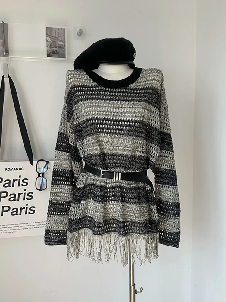 Fashion Simple Classical Striped Knitted Sweater Hollow Out O-Neck Pullovers Tasse Hem Contrasting Colors Chic Autumn Streetwear
Fashion Simple Classical Striped Knitted Sweater Hollow Out O-Neck Pullovers Tasse Hem Contrasting Colors Chic Autumn Streetwear