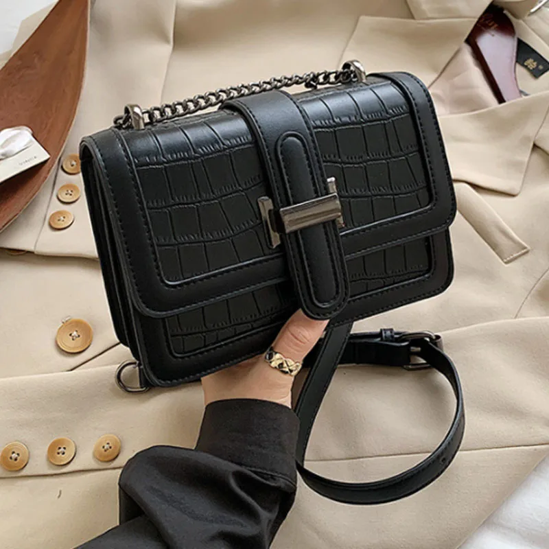 Designer Stone Pattern Retro Small Square Bag Single Shoulder Bag Messenger Bag Black White Luxury Women Handbag Purse
Designer Stone Pattern Retro Small Square Bag Single Shoulder Bag Messenger Bag Black White Luxury Women Handbag Purse