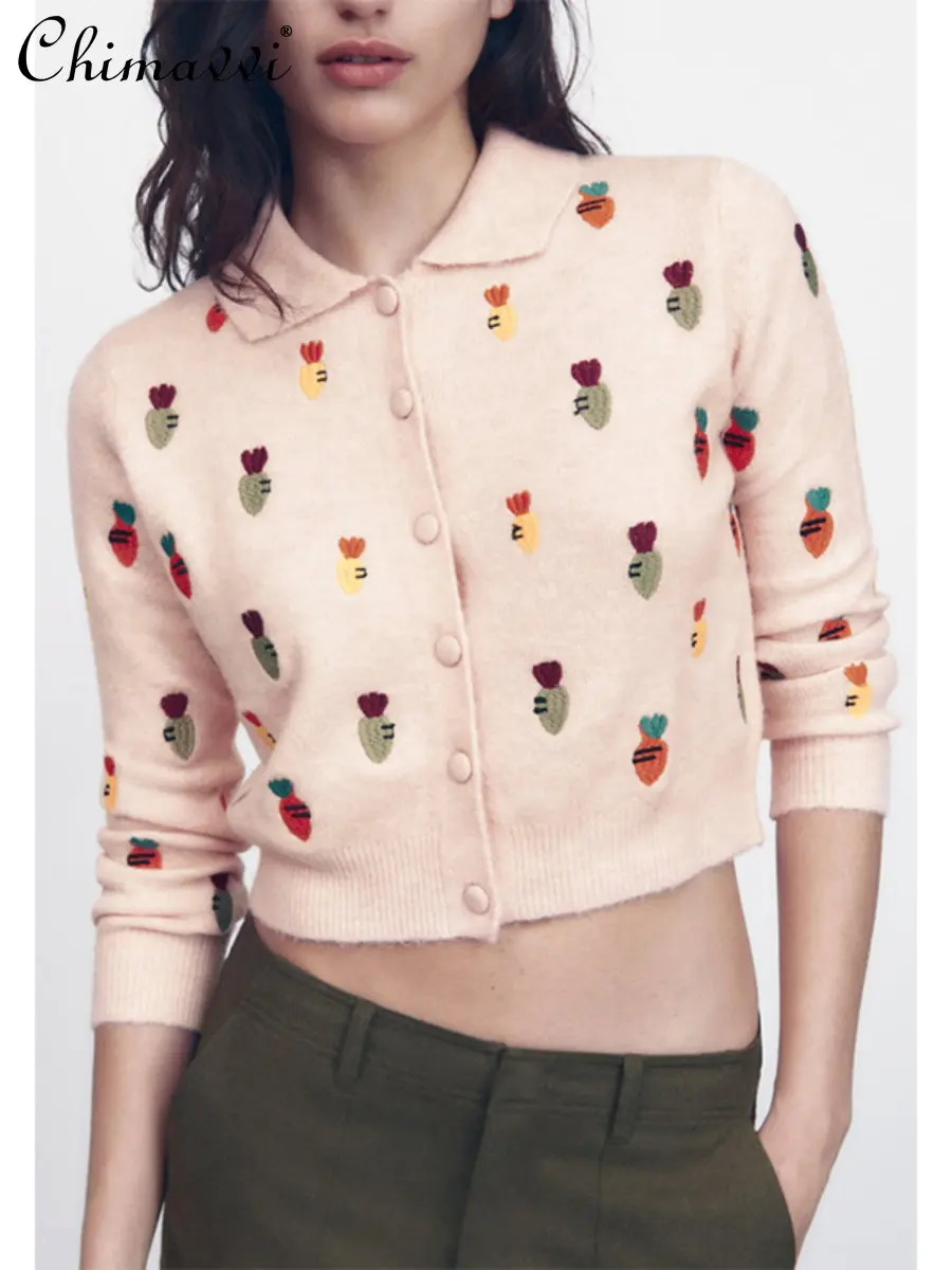 Spring Pink Carrot Embroidery Short Knitted Top Women's Lapel Long Sleeve Midriff Outfit Female Sweater Coat Cropped Cardigan
Spring Pink Carrot Embroidery Short Knitted Top Women's Lapel Long Sleeve Midriff Outfit Female Sweater Coat Cropped Cardigan