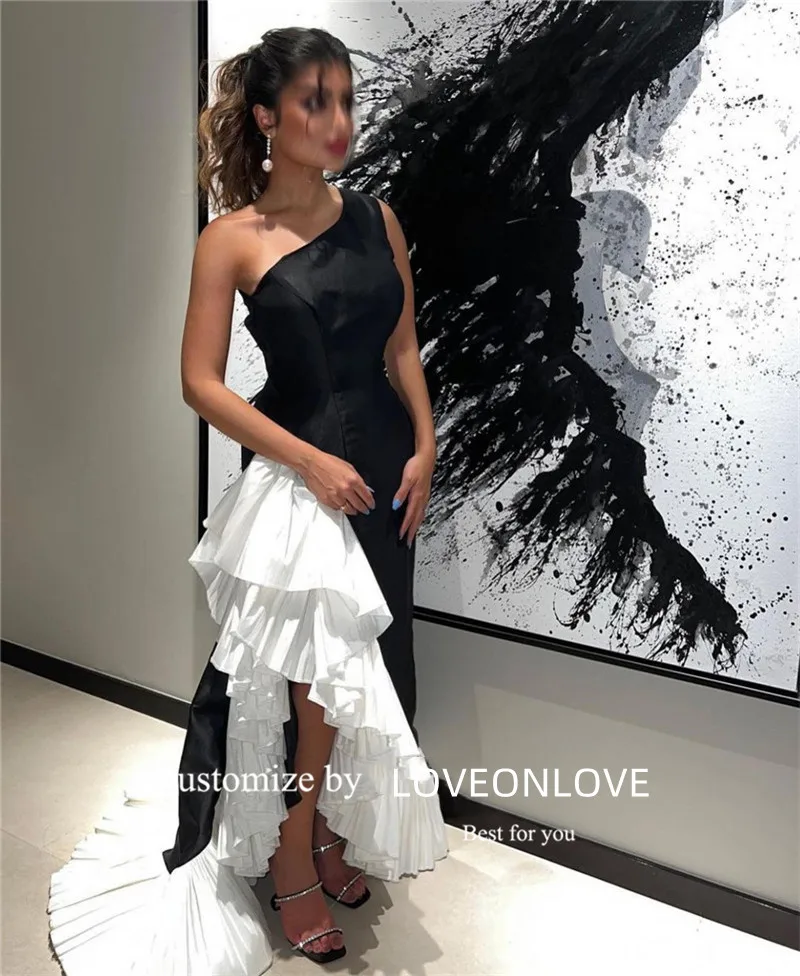 Saudi Arabic Women Black And White Taffeta Mermaid Evening Dresses One Shoulder Ruffles Long Prom Dress Formal Party Gowns
Saudi Arabic Women Black And White Taffeta Mermaid Evening Dresses One Shoulder Ruffles Long Prom Dress Formal Party Gowns