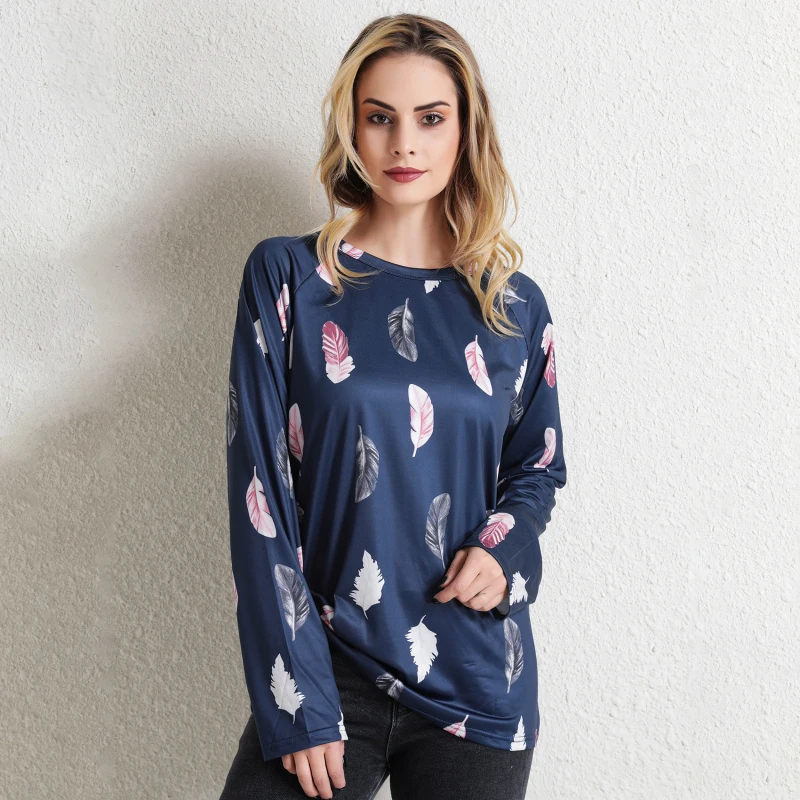 Женская Винтажная Футболка с принтом перьев и V-образным вырезом
Женская Винтажная Футболка с принтом перьев и V-образным вырезом