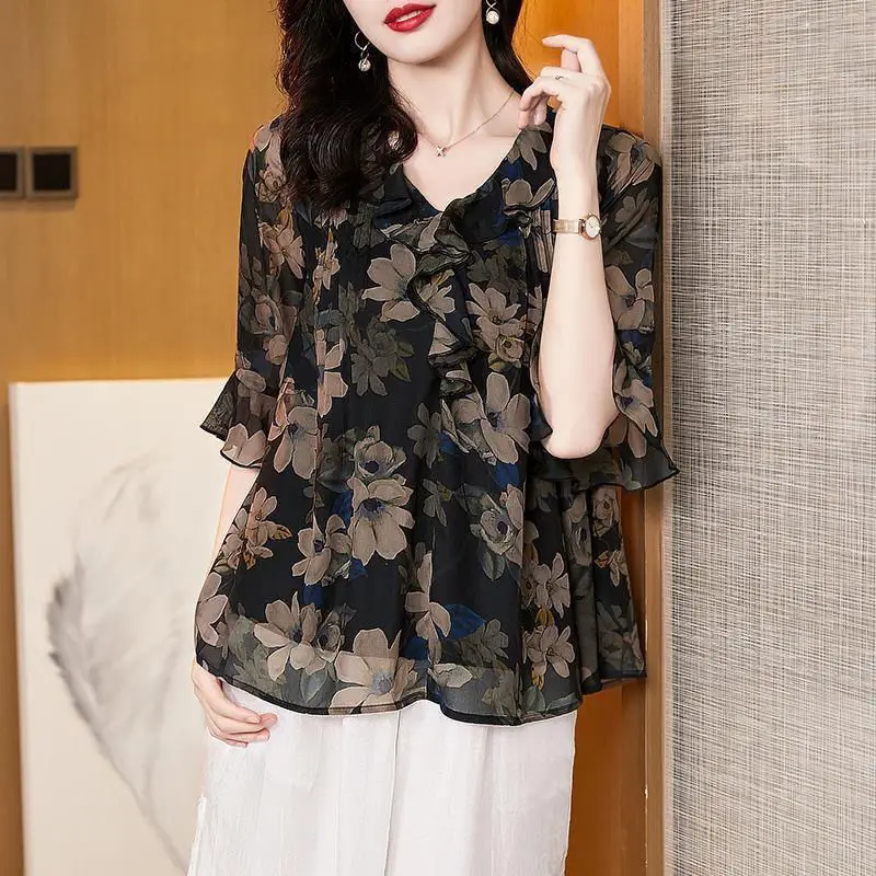 Summer Loose Chiffon Women Clothing Blouse Trumpet Sleeve V Neck Print Vintage Ruffles Y2K Pullover Casual Female Shirt 2022 New
Summer Loose Chiffon Women Clothing Blouse Trumpet Sleeve V Neck Print Vintage Ruffles Y2K Pullover Casual Female Shirt 2022 New