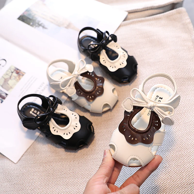 Toddlers Girls Sandals Children Summer New Sandals Sweet Princess Cut-outs Hollow with Bow-knot Cute Soft Kids Beach Shoes 23-32
Toddlers Girls Sandals Children Summer New Sandals Sweet Princess Cut-outs Hollow with Bow-knot Cute Soft Kids Beach Shoes 23-32