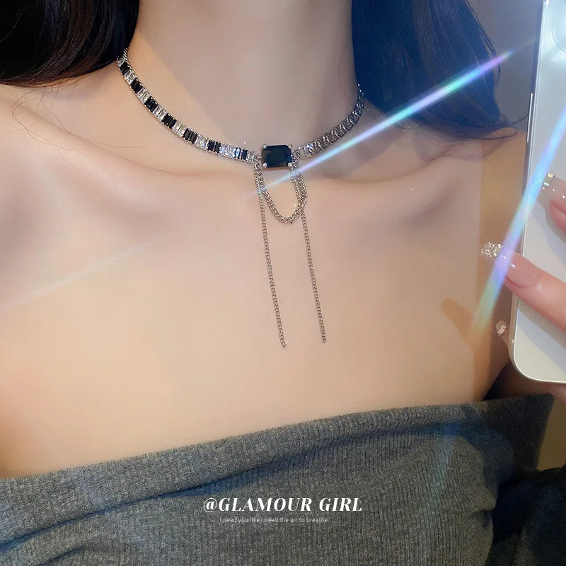 Zircon Stitched Necklace Ins Small Crowd Design Sense Neck Chain Light Luxury High Sense Unique Necklace
Zircon Stitched Necklace Ins Small Crowd Design Sense Neck Chain Light Luxury High Sense Unique Necklace