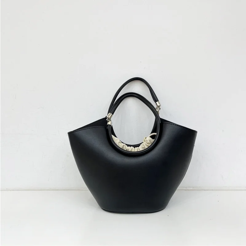 Новинка, сумки на плечо из мягкой искусственной кожи 2022, женские летние Дизайнерские Сумочки, женские модные повседневные однотонные Сумки-мешки через плечо 
Новинка, сумки на плечо из мягкой искусственной кожи 2022, женские летние Дизайнерские Сумочки, женские модные повседневные однотонные Сумки-мешки через плечо