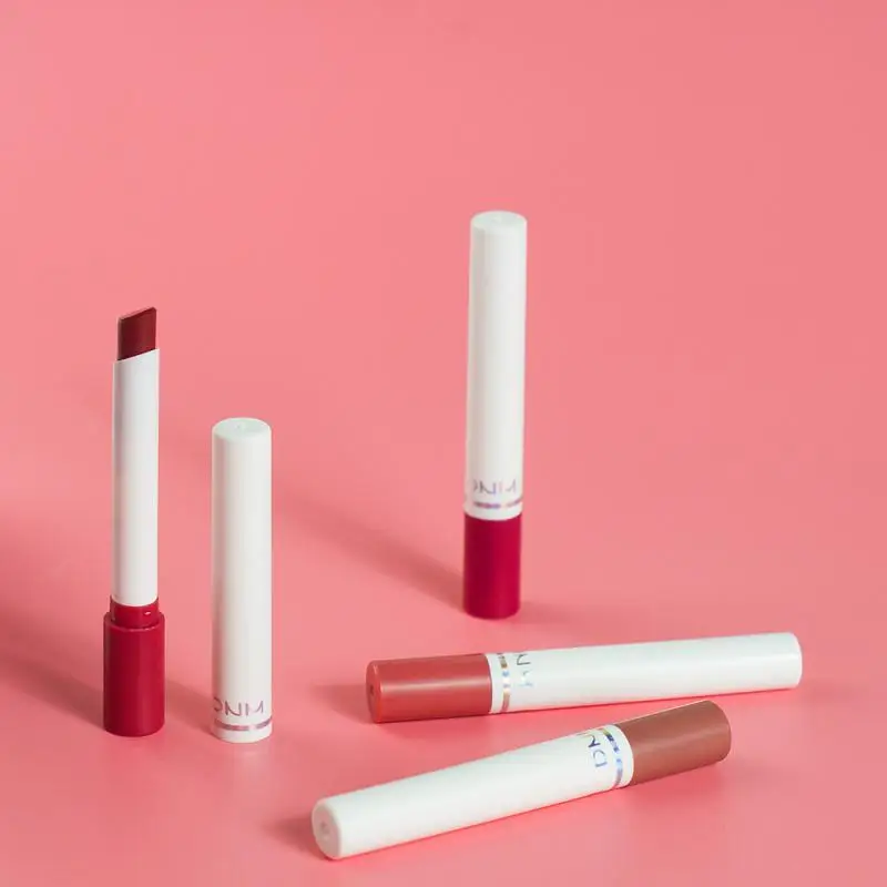4-color Lipstick Set Velvet Matte Sexy Lipsticks Full Color Misty Rose Red Lipsticks Set Silky Smooth Lip Gloss Lip Makeup A Box
4-color Lipstick Set Velvet Matte Sexy Lipsticks Full Color Misty Rose Red Lipsticks Set Silky Smooth Lip Gloss Lip Makeup A Box