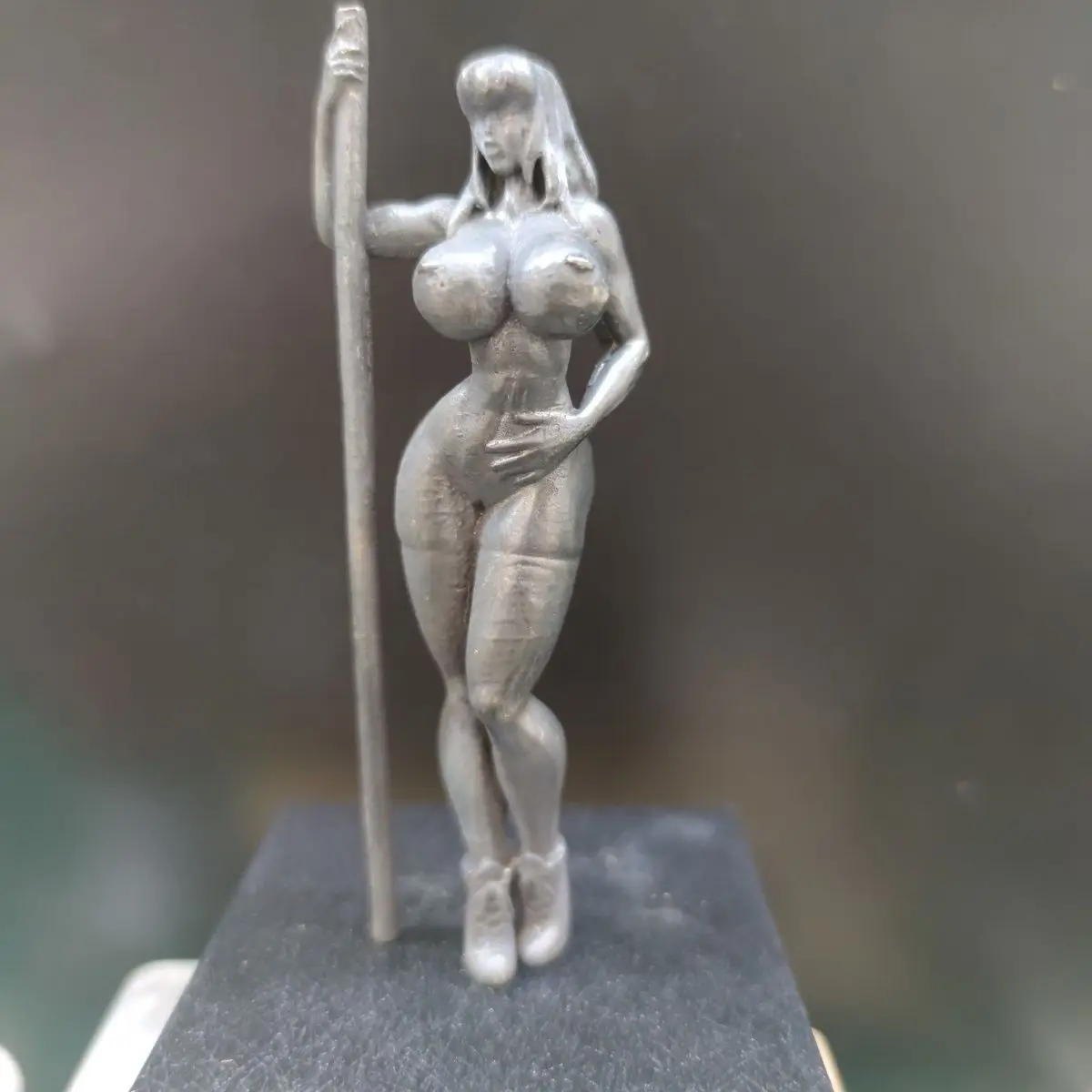 12cm/4.7" Pure Copper Yoga Voluptuous Beauty Pole Girl Body Art Statue Ornaments 
12cm/4.7" Pure Copper Yoga Voluptuous Beauty Pole Girl Body Art Statue Ornaments