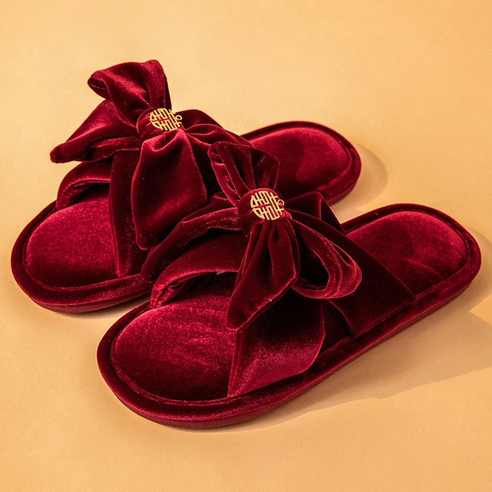 Женские и мужские домашние тапочки, новые модные теплые зимние меховые мягкие короткие плюшевые тапочки, Нескользящие домашние тапочки для... 
Женские и мужские домашние тапочки, новые модные теплые зимние меховые мягкие короткие плюшевые тапочки, Нескользящие домашние тапочки для...