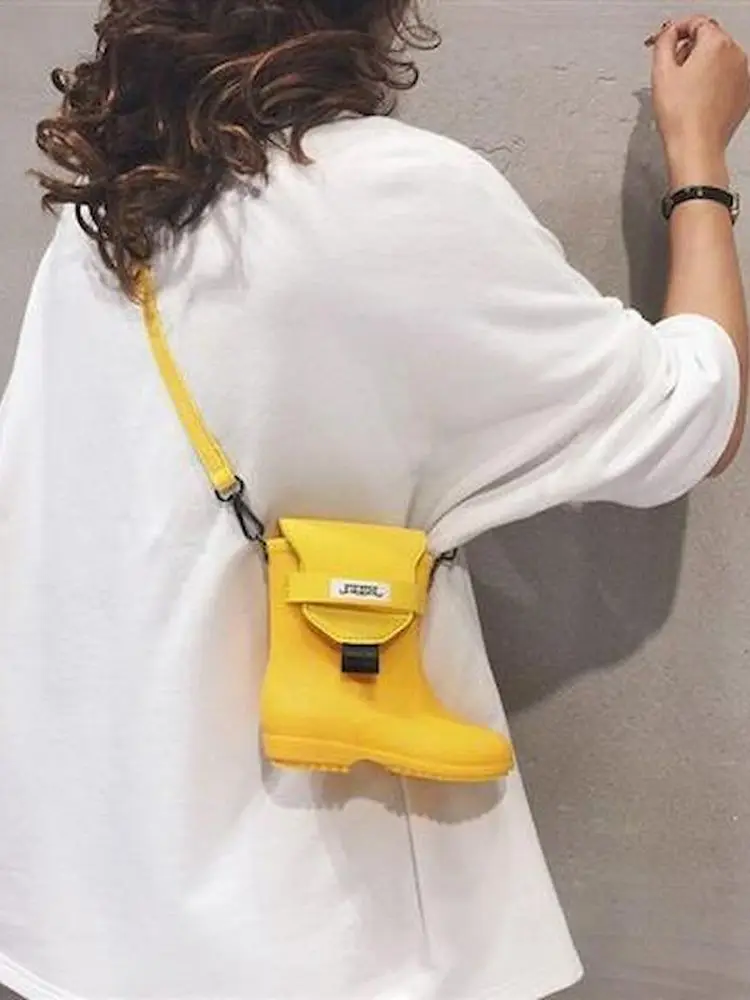 Small Bag Female 2022 New Net Red with The Same Personality Funny Rain Boots Mobile Phone Bag Cartoon Cute Shoulder Diagonal Bag
Small Bag Female 2022 New Net Red with The Same Personality Funny Rain Boots Mobile Phone Bag Cartoon Cute Shoulder Diagonal Bag