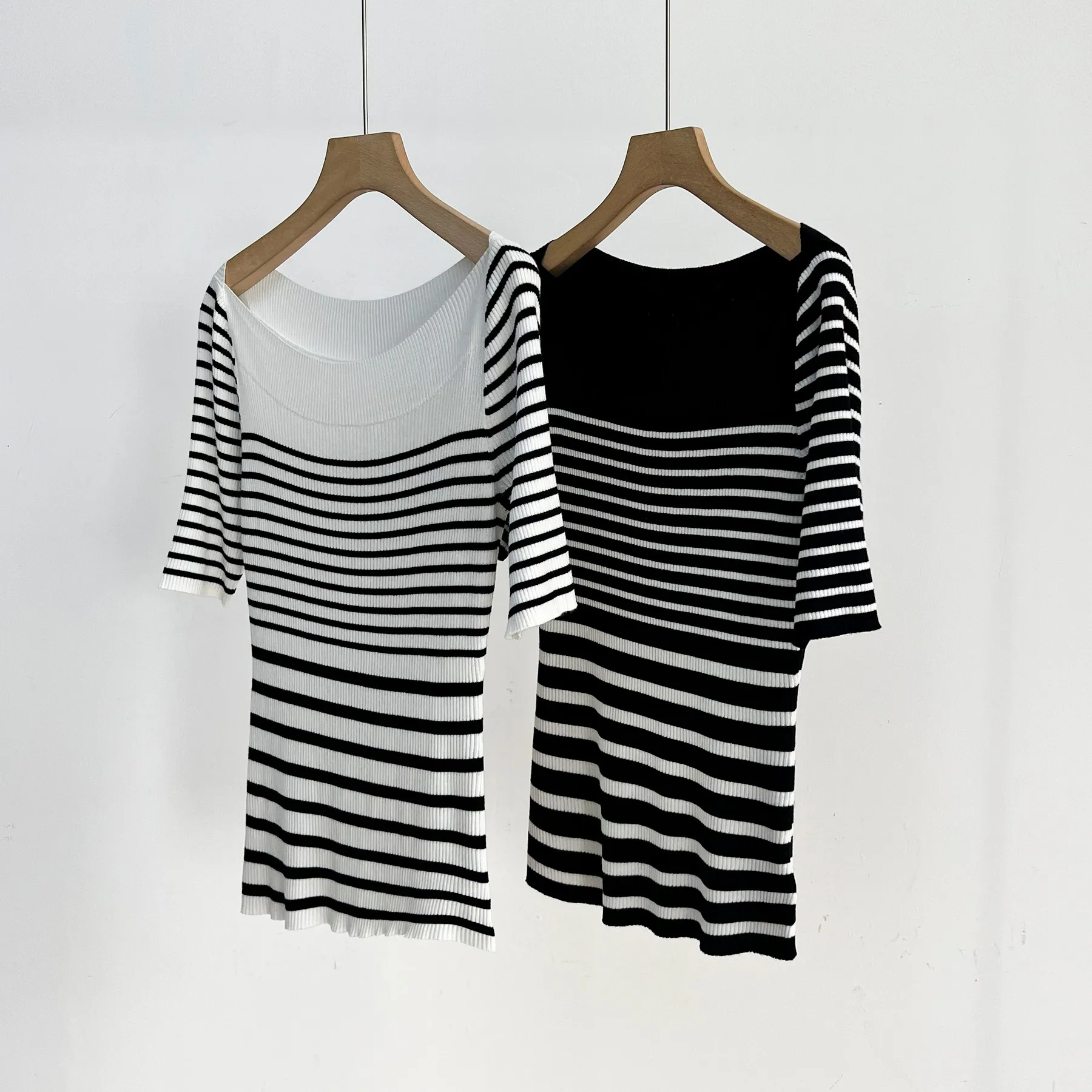 2023 spring and summer women's clothing fashion new off-Shoulder Wool Striped Short Sleeve 0511
2023 spring and summer women's clothing fashion new off-Shoulder Wool Striped Short Sleeve 0511