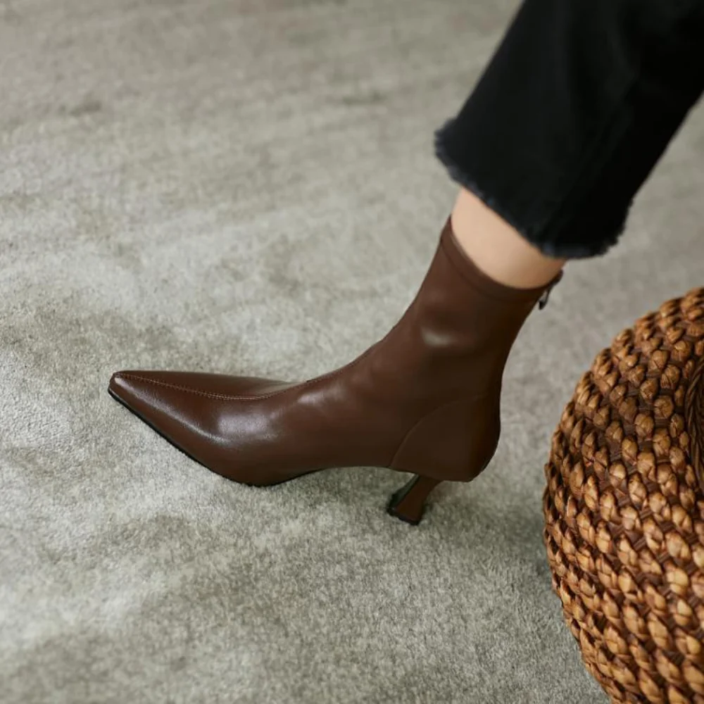Women's Boots Round Toe Kitten Heel Zipper Short Ladies Mid-calf Boots Fashion Solid Color PU Leather Mature OL Female Shoes
Women's Boots Round Toe Kitten Heel Zipper Short Ladies Mid-calf Boots Fashion Solid Color PU Leather Mature OL Female Shoes
