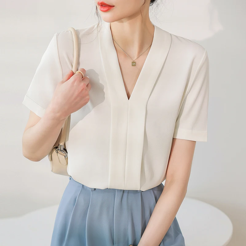 Summer White V Neck Blouse Women 2023 New Commute Office Work Tops for Women Elegant Loose Chiffon Shirts Casual Woman Blouses
Summer White V Neck Blouse Women 2023 New Commute Office Work Tops for Women Elegant Loose Chiffon Shirts Casual Woman Blouses