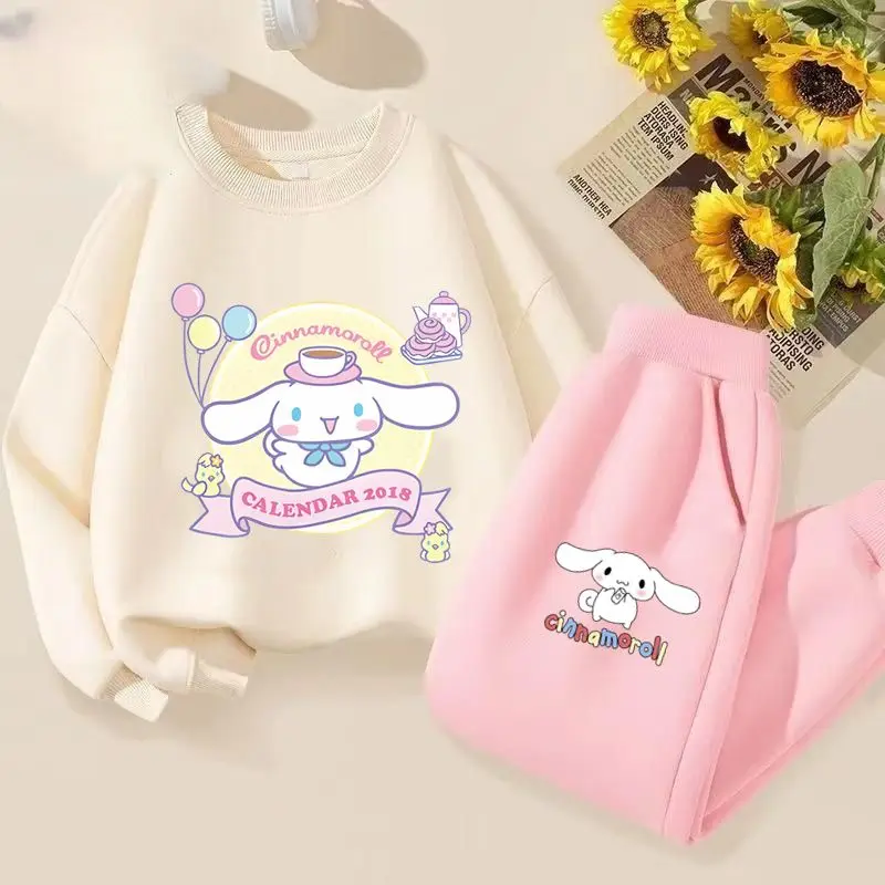 Осень 2023, кавайный Sanrioed аниме Cinnamoroll Kuromi, Детский свитер, комплект, модный спортивный костюм, пуловер для мальчиков и девочек, детская одежда
Осень 2023, кавайный Sanrioed аниме Cinnamoroll Kuromi, Детский свитер, комплект, модный спортивный костюм, пуловер для мальчиков и девочек, детская одежда
