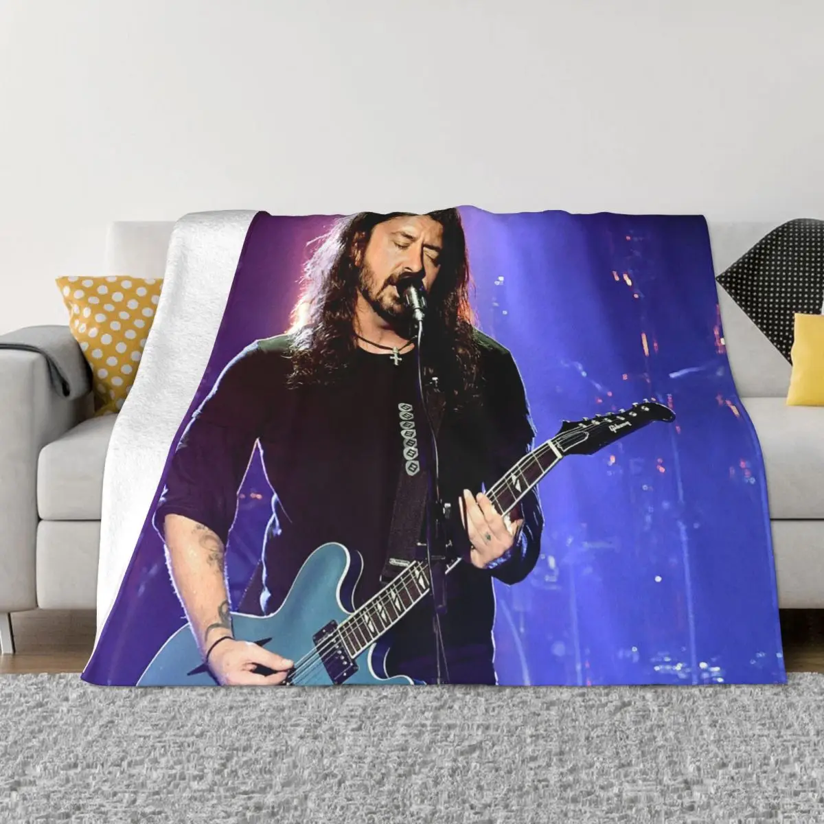 Бархатное одеяло Singer Dave Grohl, многофункциональное легкое покрывало для кровати, машины, постельного белья, весна-осень
Бархатное одеяло Singer Dave Grohl, многофункциональное легкое покрывало для кровати, машины, постельного белья, весна-осень