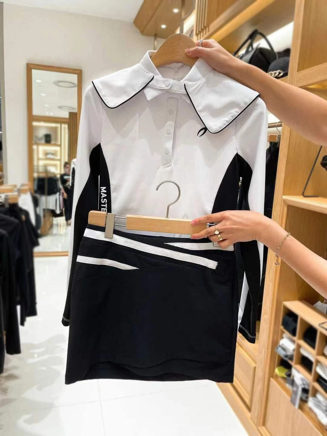 new spring summer long sleeves golf shirts for women ladies golf wear stretch quick dry removable collar fashion design golf top
new spring summer long sleeves golf shirts for women ladies golf wear stretch quick dry removable collar fashion design golf top