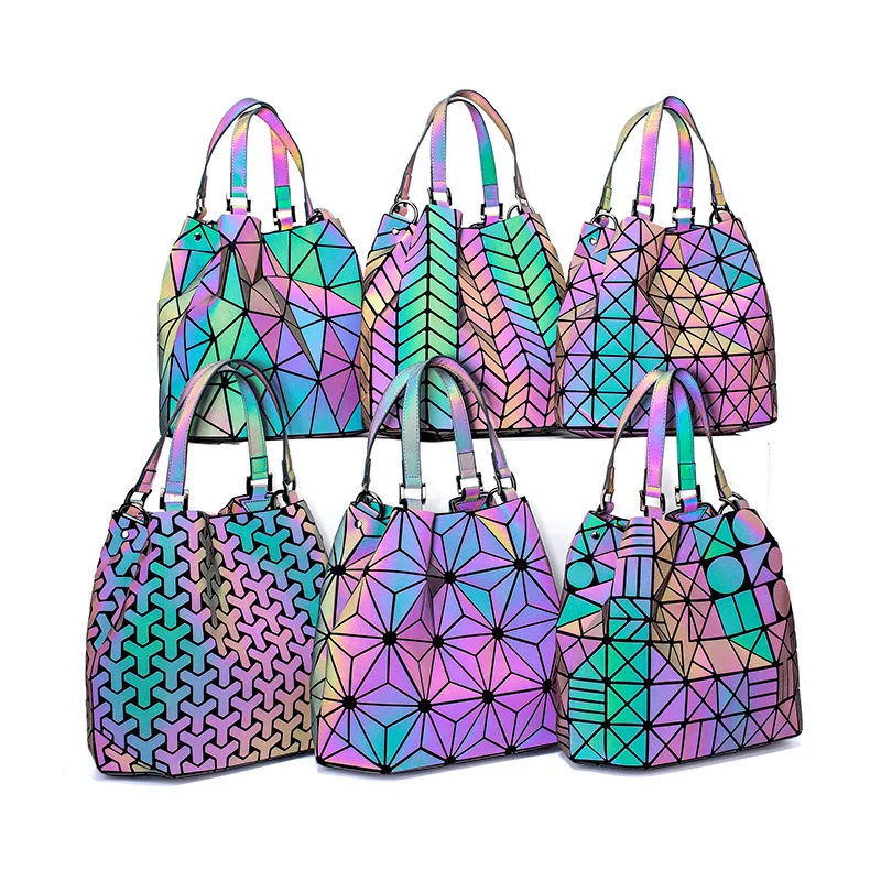 Female luminous tote bag Fashion brand designer holographic laser handbag Geometric lattice women's shoulder bag Japanese style
Female luminous tote bag Fashion brand designer holographic laser handbag Geometric lattice women's shoulder bag Japanese style