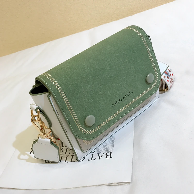 Small Women Crossbody Bag New 2022 Square Bag Casual Wide Strap Chic Shoulder Messenger Bag Handbags Bolsos Para Mujer
Small Women Crossbody Bag New 2022 Square Bag Casual Wide Strap Chic Shoulder Messenger Bag Handbags Bolsos Para Mujer