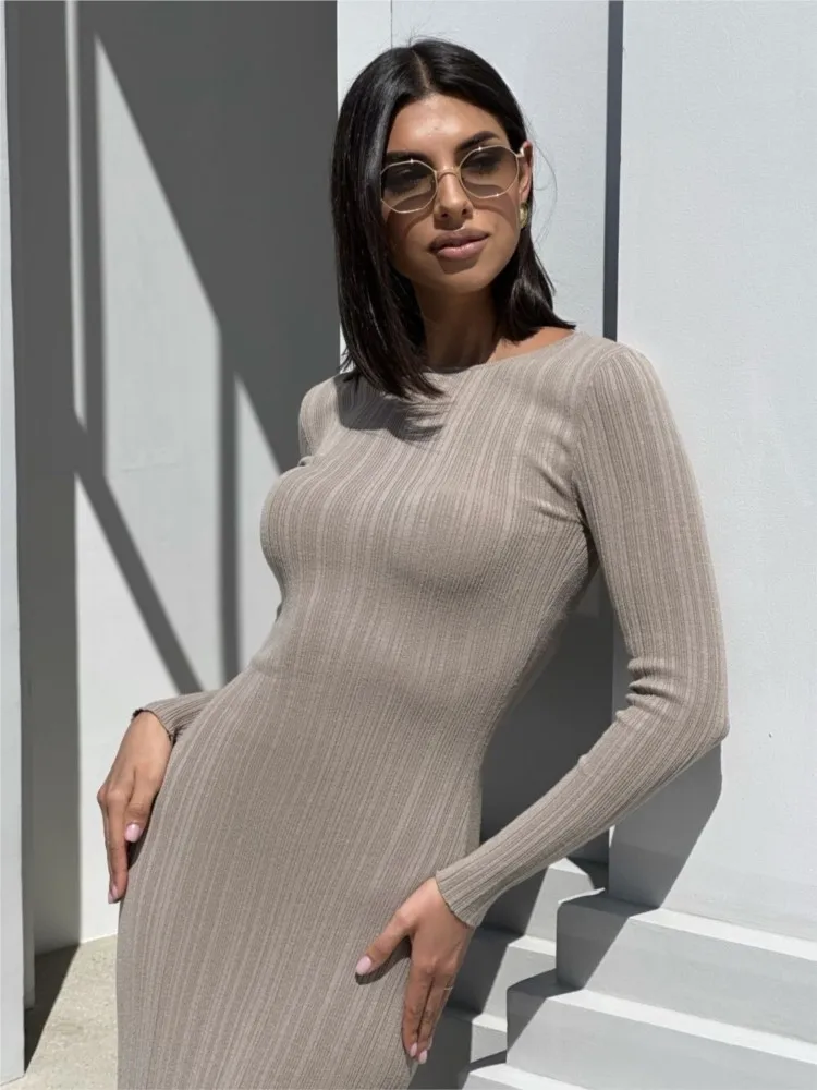 Ribbed Knitted O-neck Full Sleeve Midi Dress Elegant Y2K Slim Fit A-line Long Vestidos 2023 Summer Women Street Vacation Clothes
Ribbed Knitted O-neck Full Sleeve Midi Dress Elegant Y2K Slim Fit A-line Long Vestidos 2023 Summer Women Street Vacation Clothes