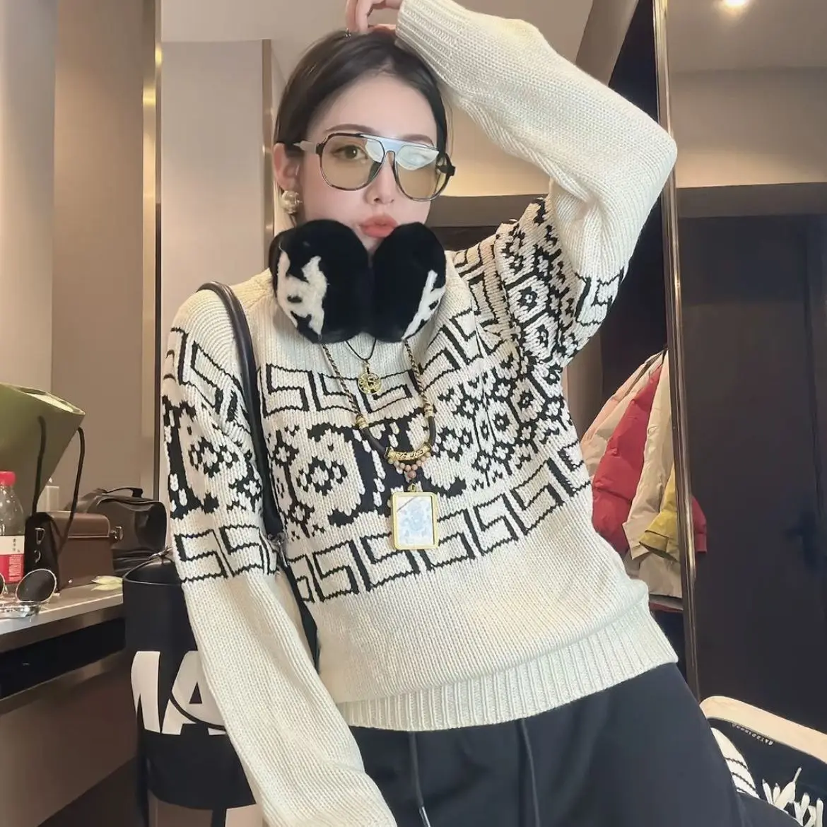 Women O Neck White Sweater Embroidery 2023 New Fashion Winter Autumn Long Sleeve Loose Knit Outwear X528
Women O Neck White Sweater Embroidery 2023 New Fashion Winter Autumn Long Sleeve Loose Knit Outwear X528