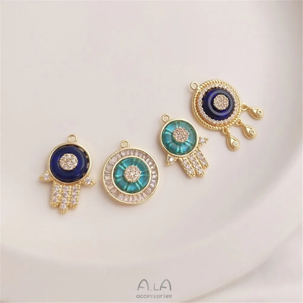 14K gold plated zirconium blue glaze Turkey eye pendant palm pendant DIY necklace pendant
14K gold plated zirconium blue glaze Turkey eye pendant palm pendant DIY necklace pendant
