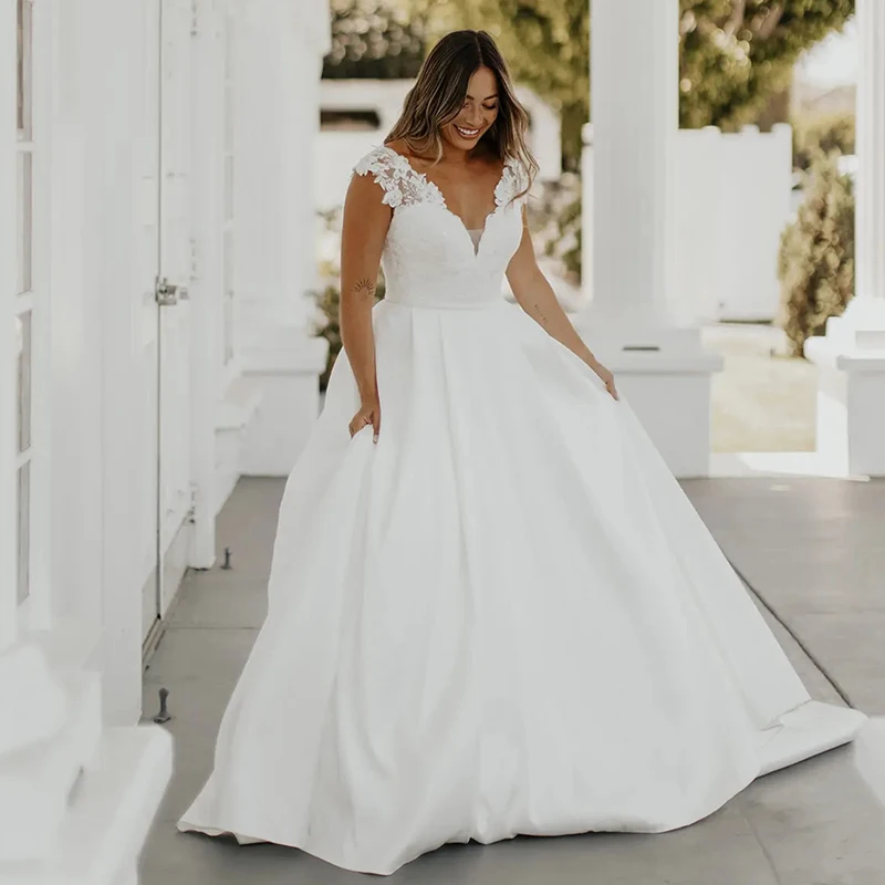 TIXLEAR Plus Size Wedding Dresses for Women 2023 A-Line Appliques Lace Backless Bridal Gown Vestido De Novia Sleeveless Vintage
TIXLEAR Plus Size Wedding Dresses for Women 2023 A-Line Appliques Lace Backless Bridal Gown Vestido De Novia Sleeveless Vintage