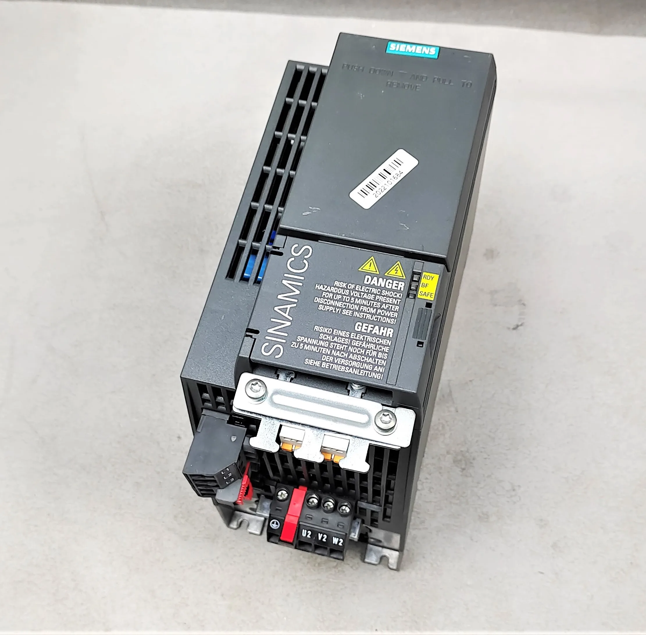 Б/у 6SL3210-1KE21-7AB1 6SL3 210-1KE21-7AB стандартный тест на фотографию 
Б/у 6SL3210-1KE21-7AB1 6SL3 210-1KE21-7AB стандартный тест на фотографию