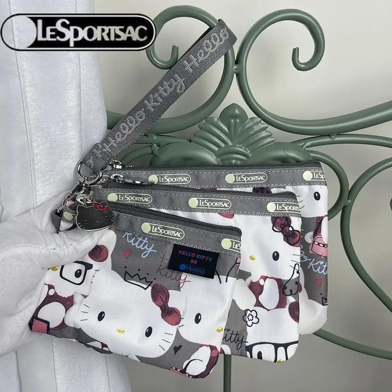 Lesportsac Kawaii Sanrio Hello Kittys Bag Cartoon Print Styling Tote Messenger Bags Travel Shoulder Lady Bags Toys for Girls
Lesportsac Kawaii Sanrio Hello Kittys Bag Cartoon Print Styling Tote Messenger Bags Travel Shoulder Lady Bags Toys for Girls