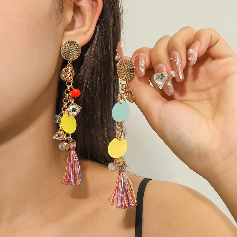Bohemian fashion jewelry pendant European and American fashion creative temperament trend tassel earrings
Bohemian fashion jewelry pendant European and American fashion creative temperament trend tassel earrings