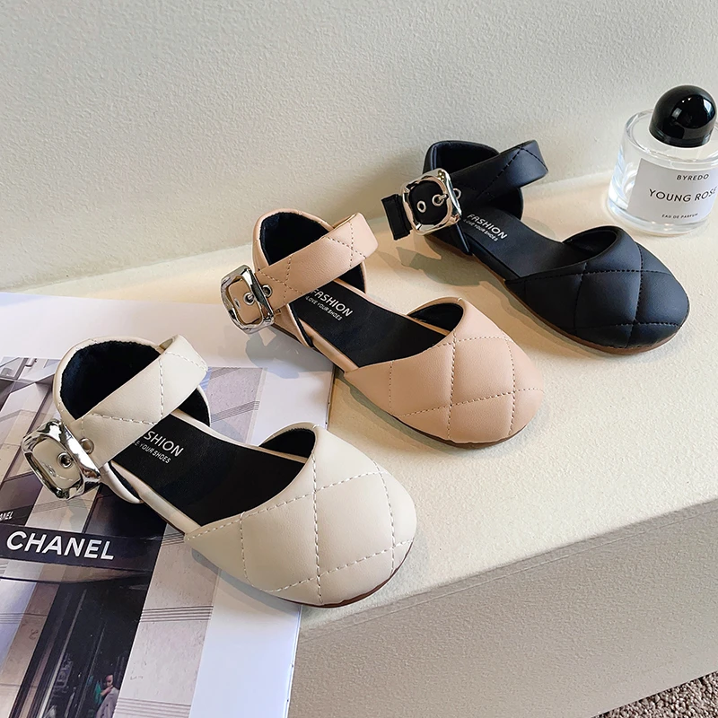 Kids Fashion Girls Sandals Versatile Toes Wrapped Sewing Soft Round-toe 2023 Classic Solid Color Children Casual Shoes Simple
Kids Fashion Girls Sandals Versatile Toes Wrapped Sewing Soft Round-toe 2023 Classic Solid Color Children Casual Shoes Simple