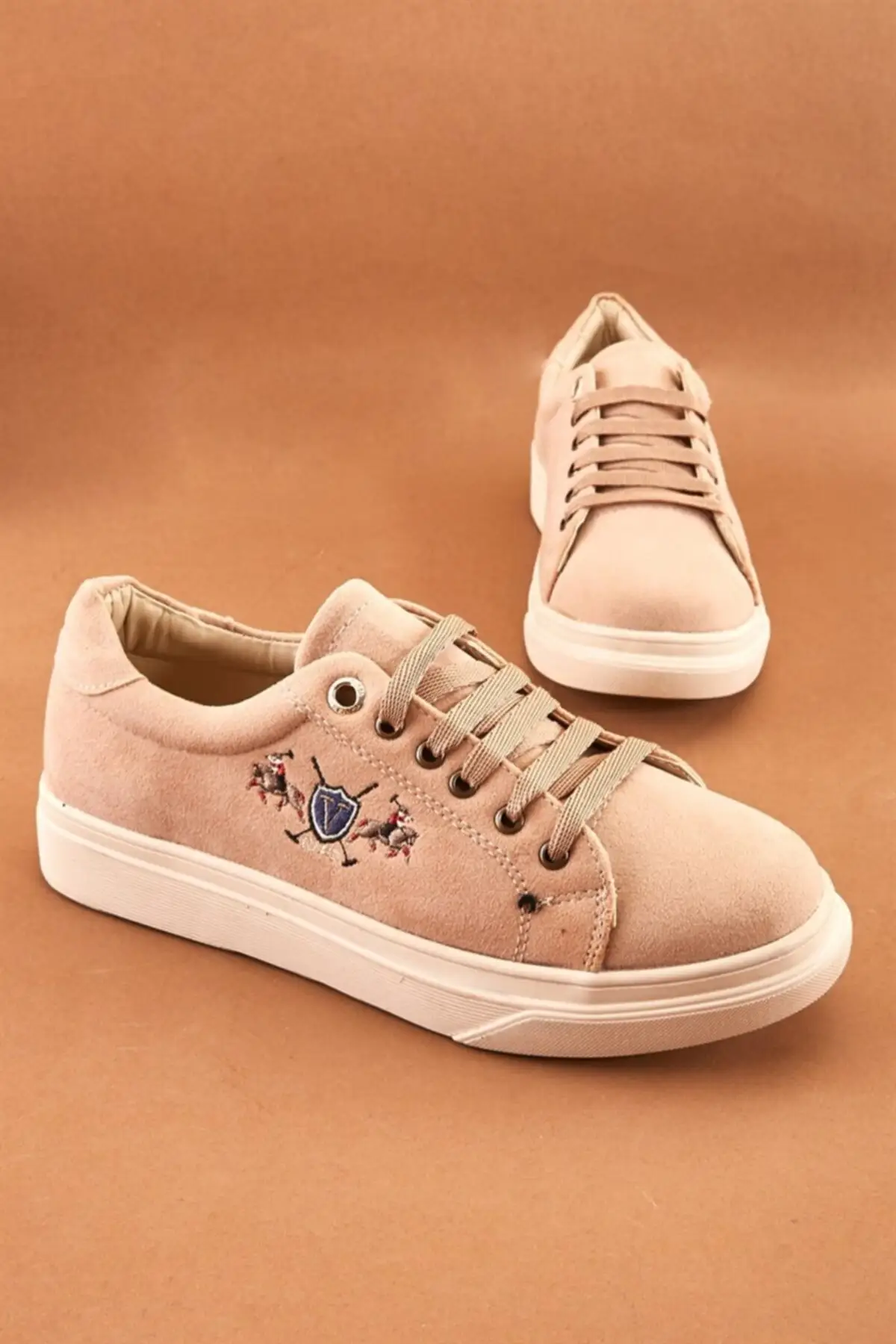 Women's Sneakers Casual Fashion Comfortable Platform Female Vulcanized Shoes High-Top Sneakers 
Women's Sneakers Casual Fashion Comfortable Platform Female Vulcanized Shoes High-Top Sneakers