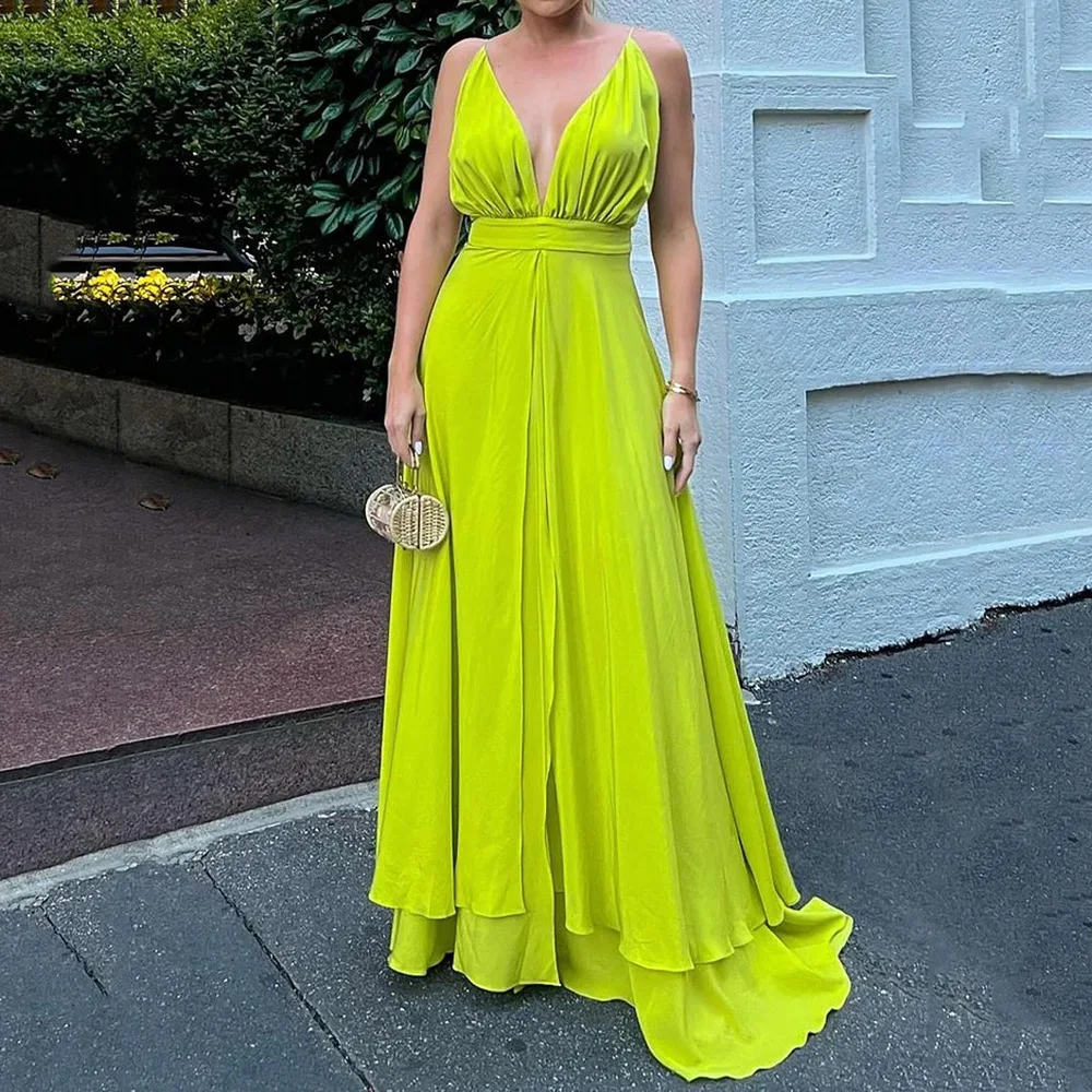 2023 summer European and American dark V solid color open back pleated irregular long slip dress
2023 summer European and American dark V solid color open back pleated irregular long slip dress
