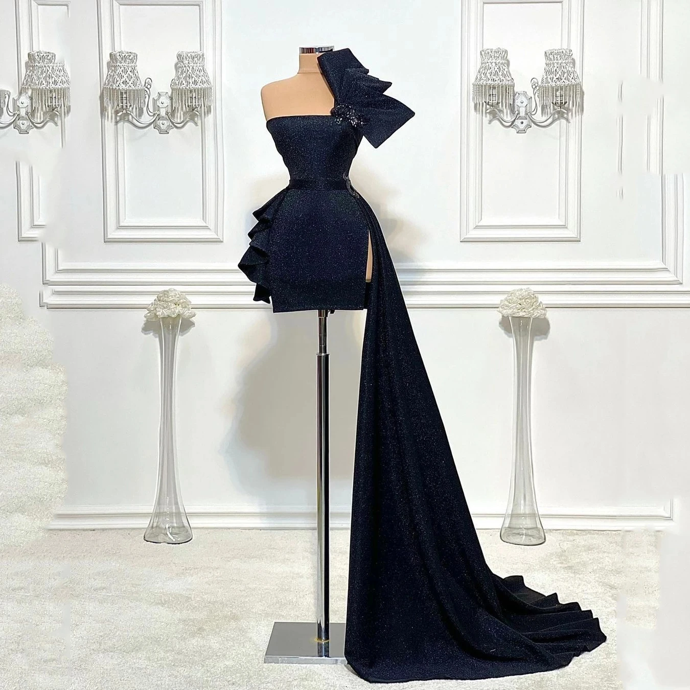 Real Image Black Short Cocktail Dresses One Shoulder Bow Appliques Asymmetrical Prom Gowns Shiny Sequin Party Dress
Real Image Black Short Cocktail Dresses One Shoulder Bow Appliques Asymmetrical Prom Gowns Shiny Sequin Party Dress