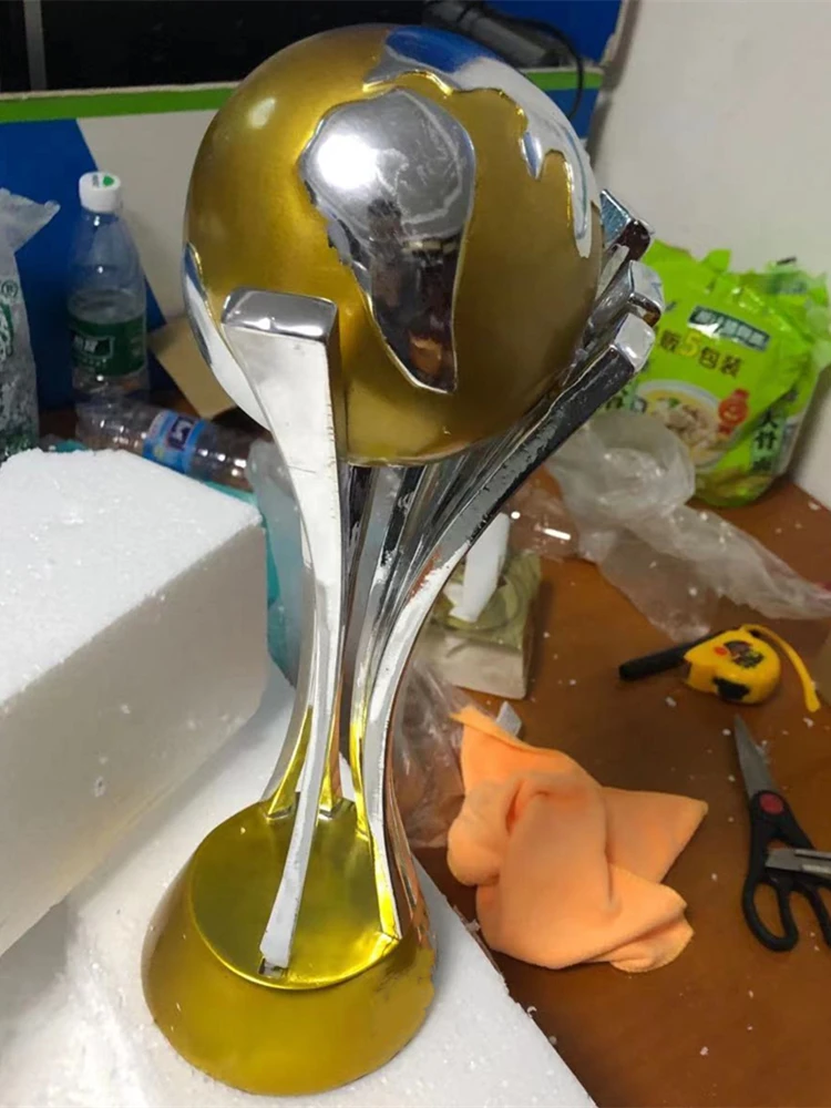 Soccer Club Trophy Coppa Champions Cup 44cm Replica 1:1 Football Trophy Fan's Souvenir Resin Fans Collection
Soccer Club Trophy Coppa Champions Cup 44cm Replica 1:1 Football Trophy Fan's Souvenir Resin Fans Collection