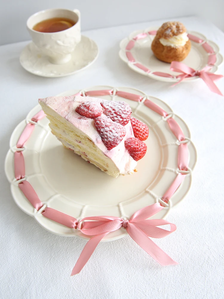 

Wedding Cake Dessert Plate French Retro Cream Embossed Lace Porcelain Snack Dish Afternoon Tea Cup Saucer Fruit Tray Steak Plate