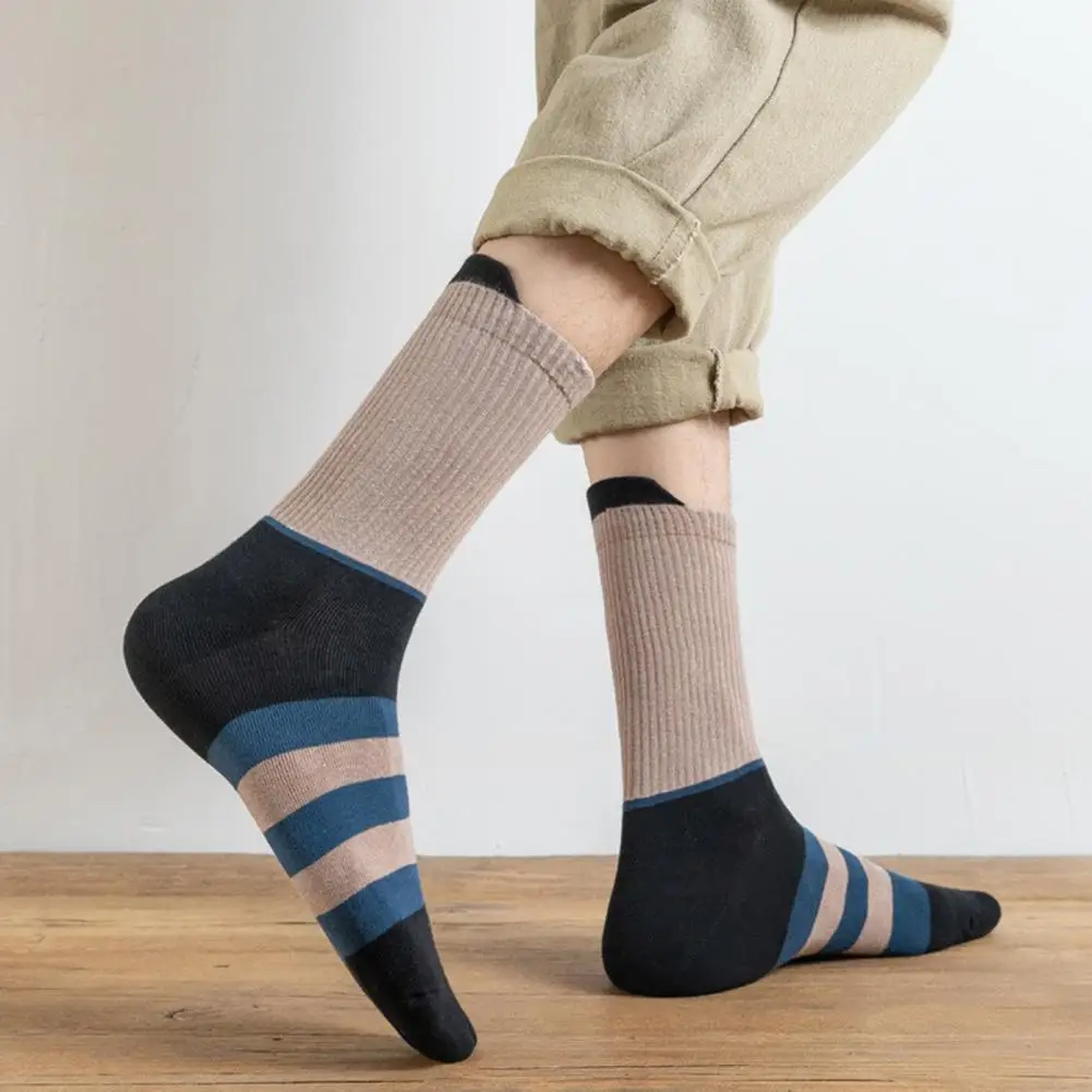 1 Pair Men Warm Socks Non-slip Comfortable Thermal Middle Tube Male Socks Feet Warmer Male Socks for Daily Wear
1 Pair Men Warm Socks Non-slip Comfortable Thermal Middle Tube Male Socks Feet Warmer Male Socks for Daily Wear