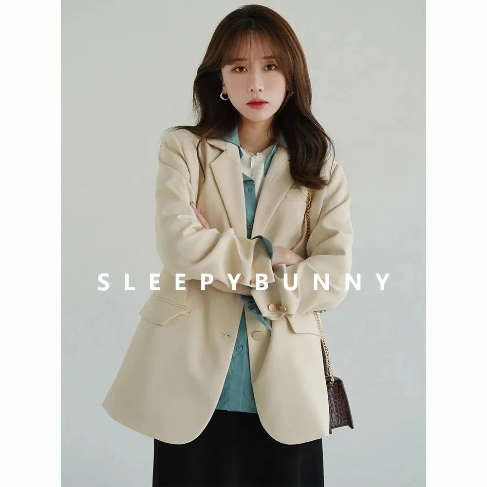 Women Office Lady Blazer Cuff Embroidery Wide Shoulder Twill Suit Women's Autumn Ladies Outerwear Stylish Tops
Women Office Lady Blazer Cuff Embroidery Wide Shoulder Twill Suit Women's Autumn Ladies Outerwear Stylish Tops