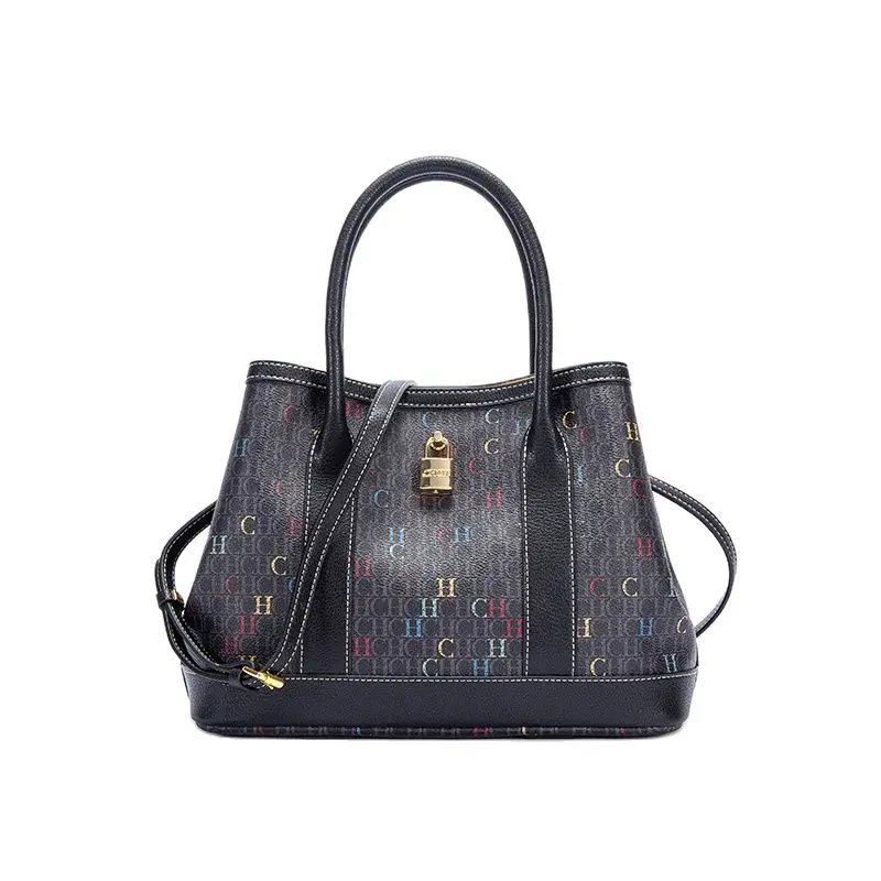 2023 New Slim Fit Women's high-capacity Handbag Brass Lock PVC Ladies Fashion Shoulder Bag
2023 New Slim Fit Women's high-capacity Handbag Brass Lock PVC Ladies Fashion Shoulder Bag