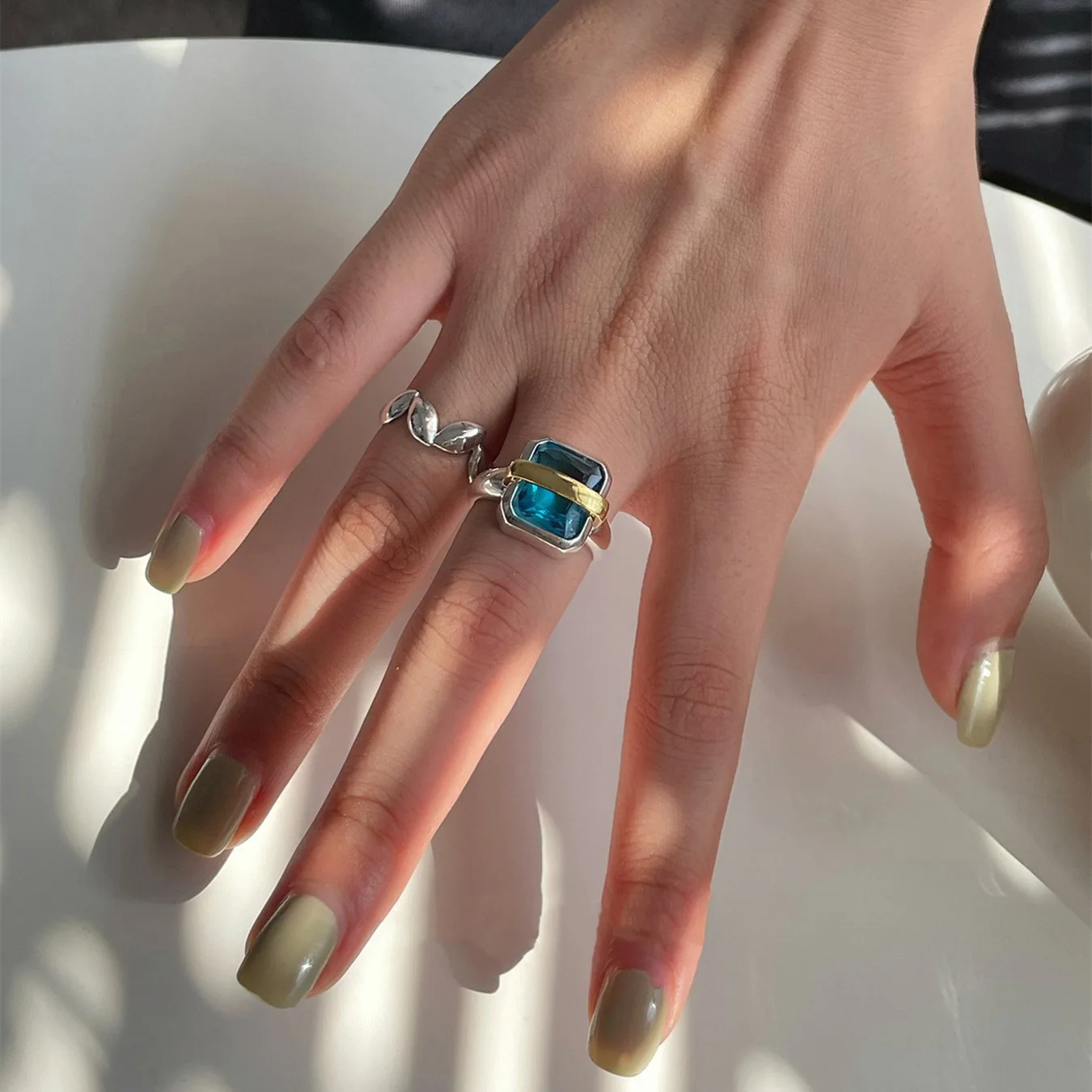FMILY Minimalist Blue Zircon Ring 925 Sterling Silver Retro Fashion All-match Light Luxury Hip-hop Jewelry for Girlfriend Gift
FMILY Minimalist Blue Zircon Ring 925 Sterling Silver Retro Fashion All-match Light Luxury Hip-hop Jewelry for Girlfriend Gift