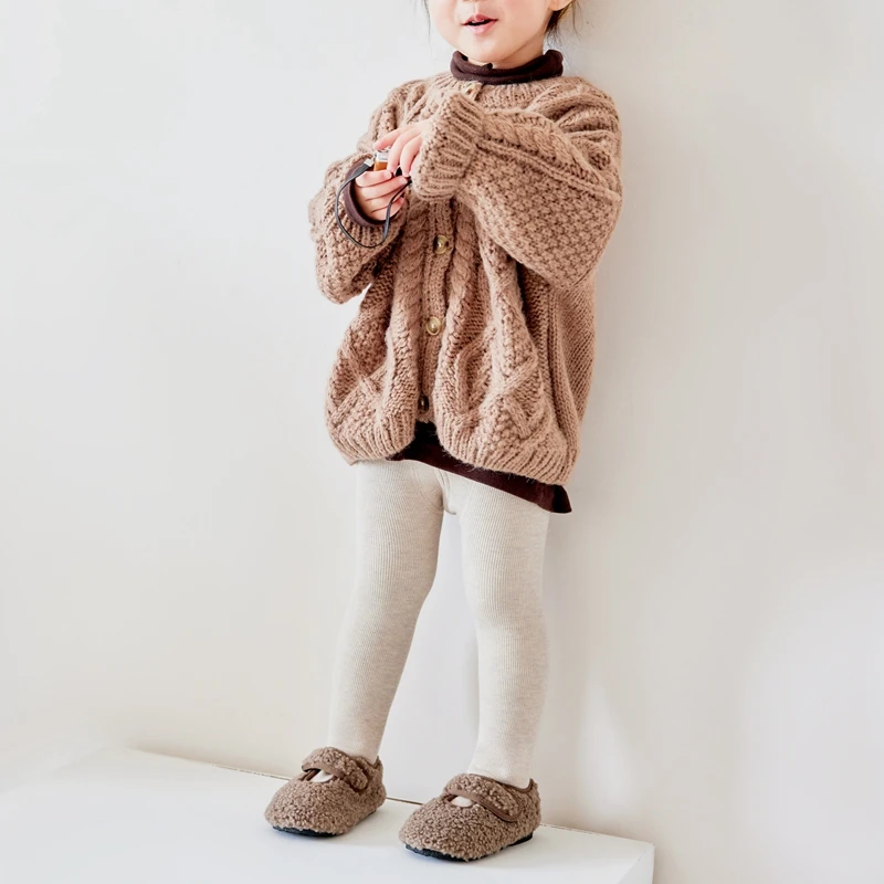 Детские вязаные брюки для девочек, повседневвечерние чные уличные брюки, утепленные плюшевые утепленные детские трусы с носками для девоче... 
Детские вязаные брюки для девочек, повседневвечерние чные уличные брюки, утепленные плюшевые утепленные детские трусы с носками для девоче...